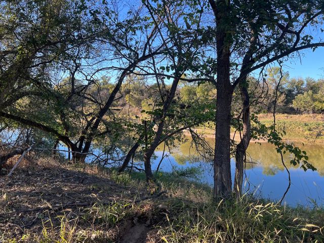 635 Big Valley Circle, Lipan, TX 76462