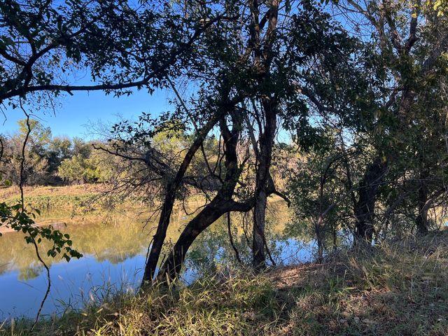 635 Big Valley Circle, Lipan, TX 76462