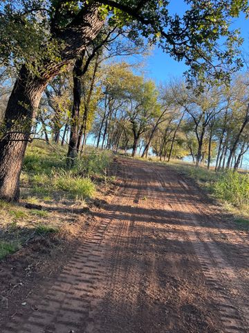 635 Big Valley Circle, Lipan, TX 76462