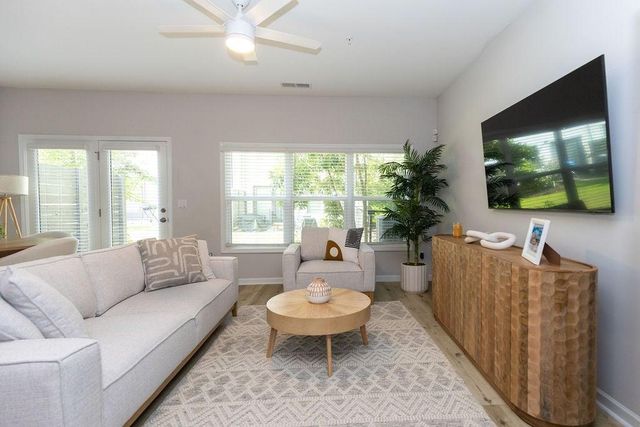 2857 Regal Park NW, Atlanta, GA 30318