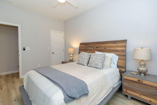 2857 Regal Park NW, Atlanta, GA 30318