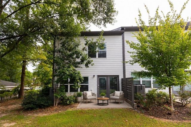 2857 Regal Park NW, Atlanta, GA 30318