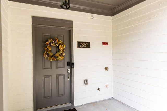2857 Regal Park NW, Atlanta, GA 30318