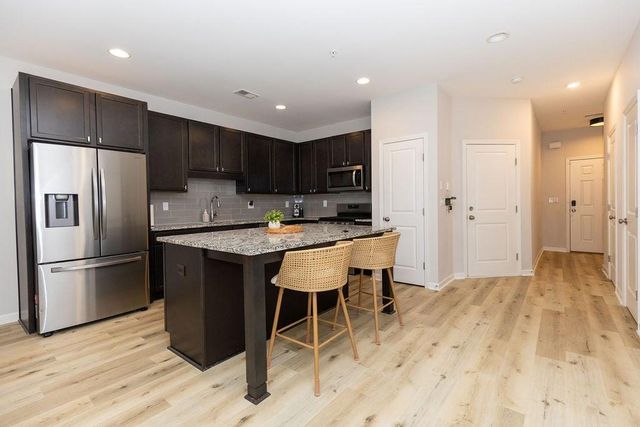 2857 Regal Park NW, Atlanta, GA 30318