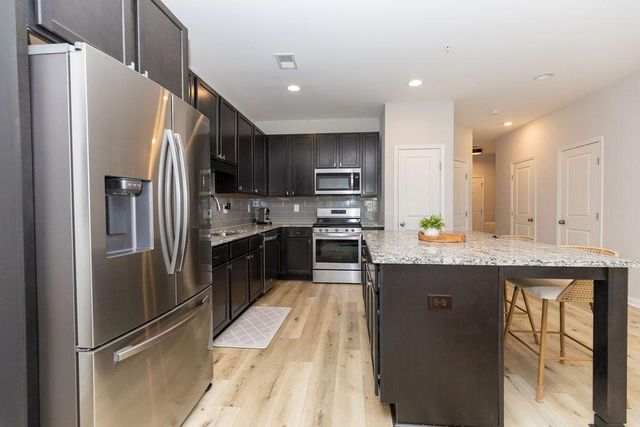 2857 Regal Park NW, Atlanta, GA 30318
