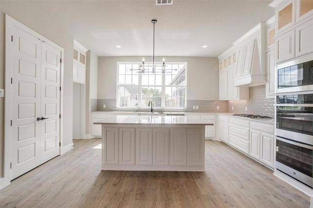 604 Bluff Point Lane, Haslet, TX 76052