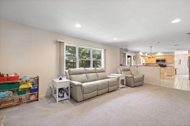 88 Highview Avenue, Nanuet, NY 10954