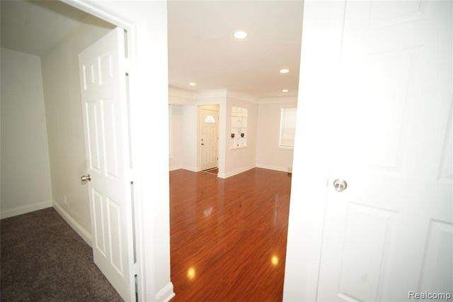 16047 W Chicago Street, Detroit, MI 48228