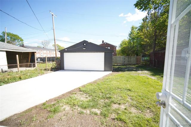 16047 W Chicago Street, Detroit, MI 48228