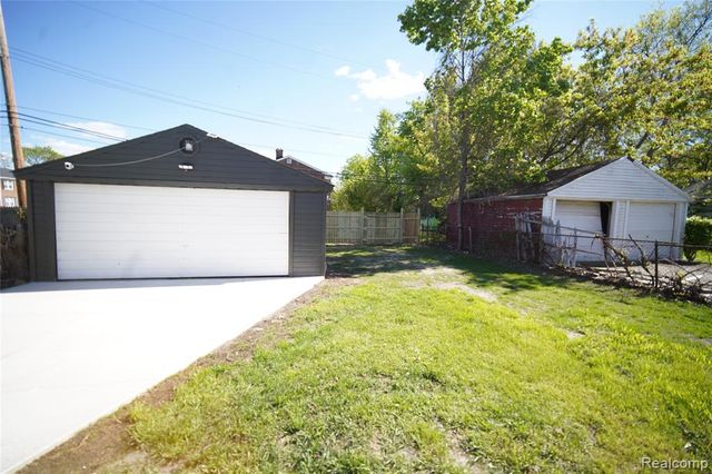 16047 W Chicago Street, Detroit, MI 48228