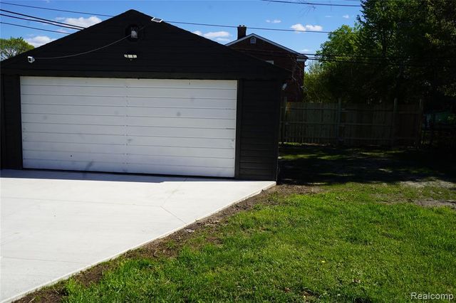 16047 W Chicago Street, Detroit, MI 48228