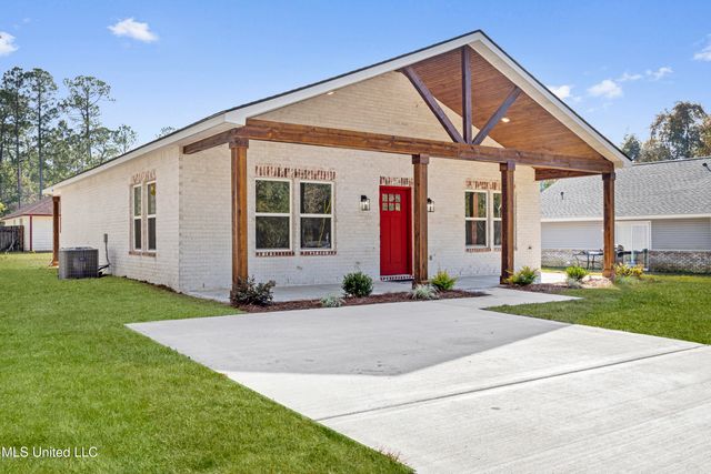 1908 Barracuda Drive, Gautier, MS 39553