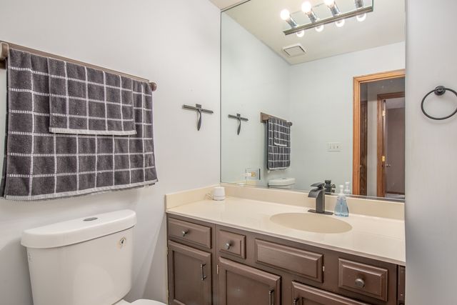 6903 Lexington Court 6903, Tinley Park, IL 60477