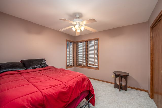 6903 Lexington Court 6903, Tinley Park, IL 60477