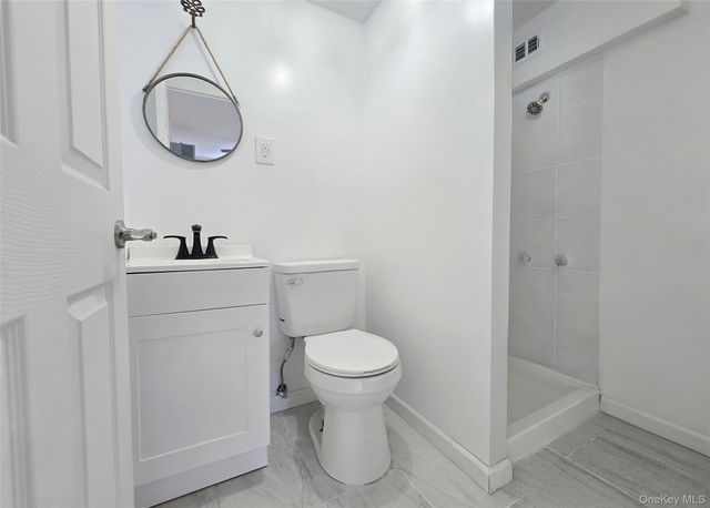 19 University Drive, Ronkonkoma, NY 11779