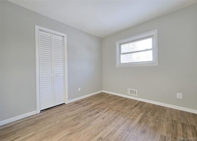 19 University Drive, Ronkonkoma, NY 11779