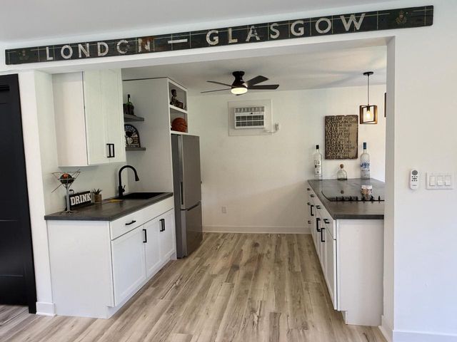 W287N9030 Center Oak ROAD, Hartland, WI 53029