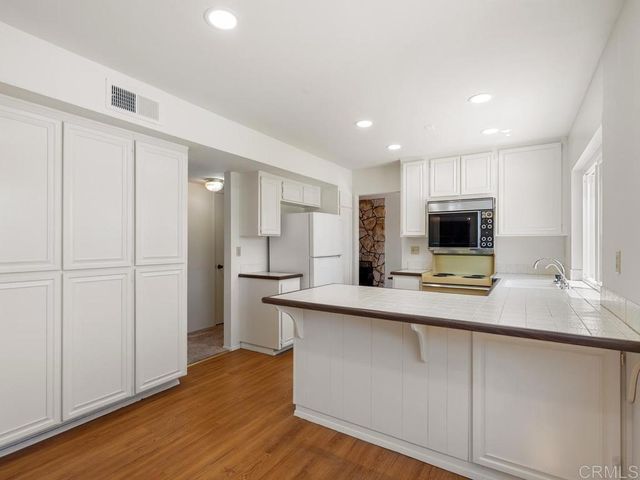 2511 Camino De Las Palmas, Lemon Grove, CA 91945