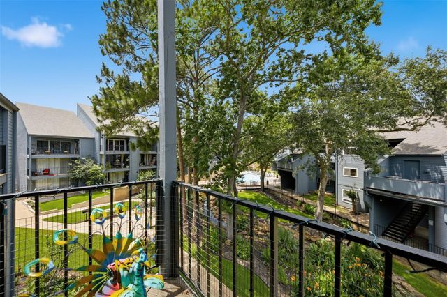 12500 Melville Drive 316B, Montgomery, TX 77356