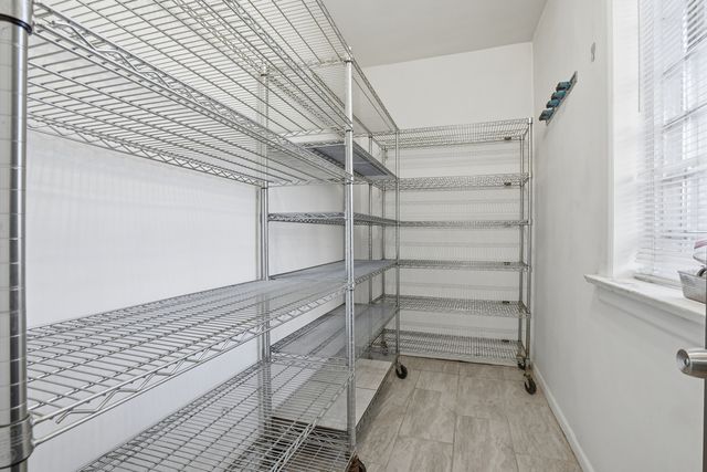 7223 S Coles Avenue, Chicago, IL 60649