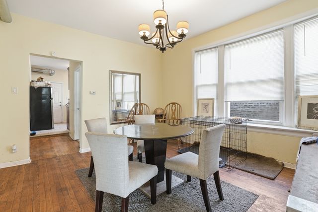 7223 S Coles Avenue, Chicago, IL 60649