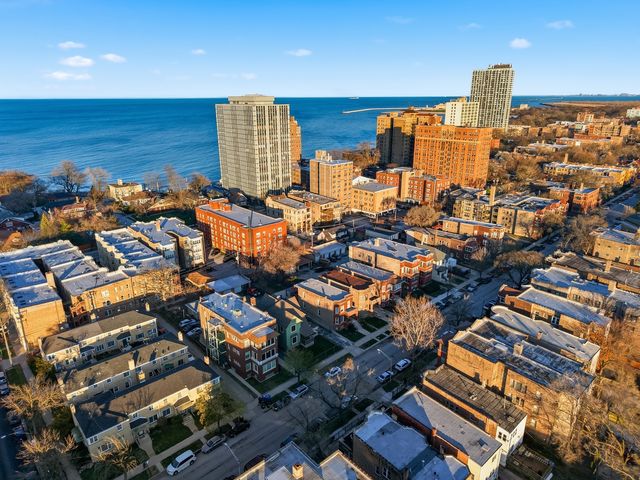 7223 S Coles Avenue, Chicago, IL 60649