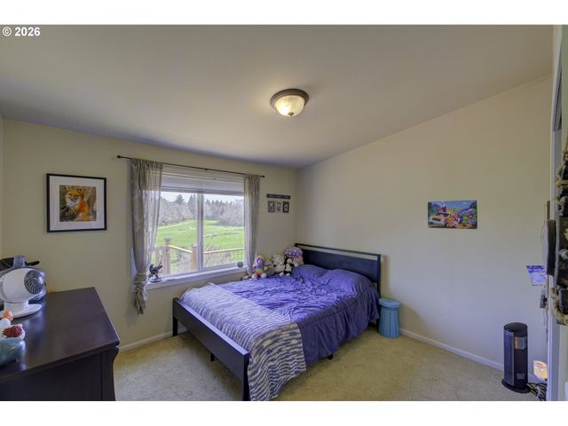 47 N NEMAH Rd, South Bend, WA 98586