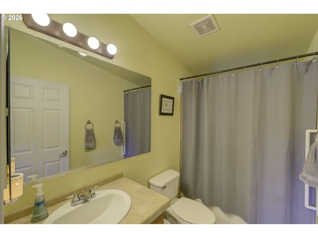 47 N NEMAH Rd, South Bend, WA 98586