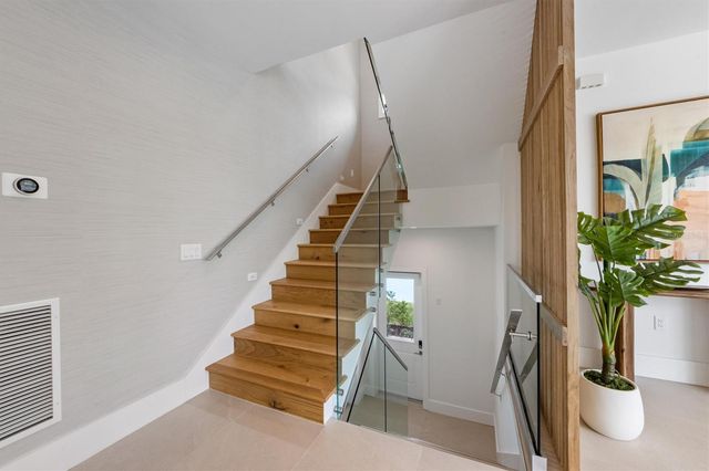 7003 HOLMES BOULEVARD, Holmes Beach, FL 34217