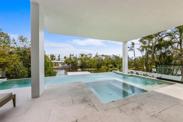 7003 HOLMES BOULEVARD, Holmes Beach, FL 34217