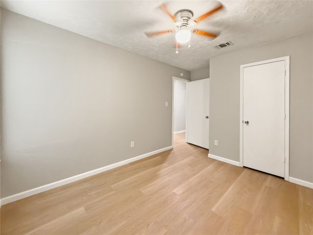 6219 Kelly Elliott Road, Arlington, TX 76001
