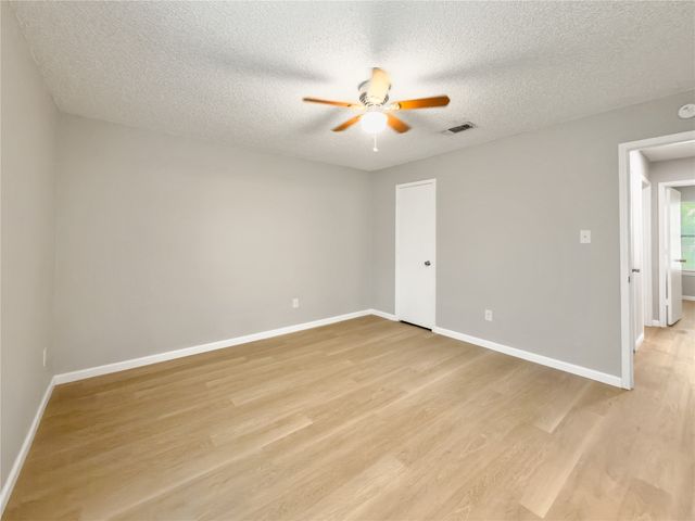 6219 Kelly Elliott Road, Arlington, TX 76001