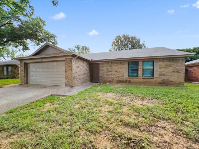 6219 Kelly Elliott Road, Arlington, TX 76001