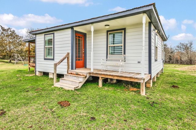 2810 West Old Lockhart Road Road W, West Point, TX 78963