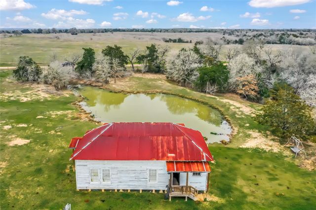 2810 West Old Lockhart Road Road W, West Point, TX 78963