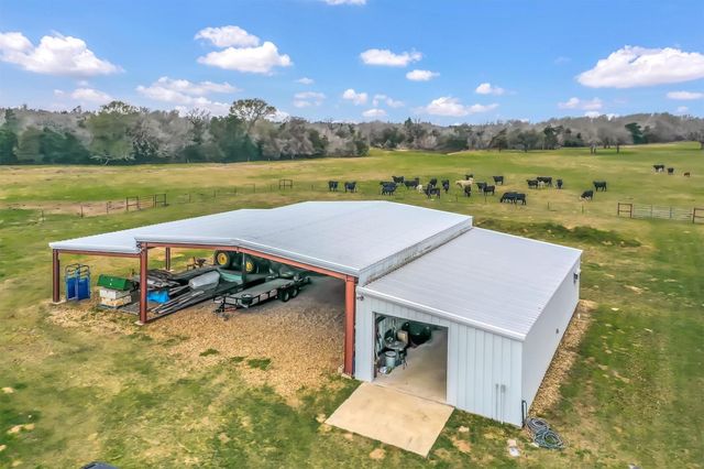 2810 West Old Lockhart Road Road W, West Point, TX 78963