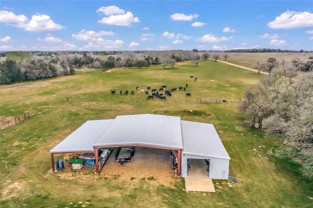 2810 West Old Lockhart Road Road W, West Point, TX 78963