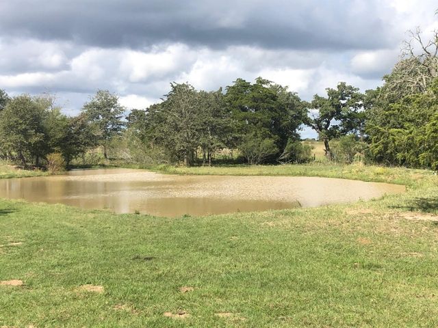 2810 West Old Lockhart Road Road W, West Point, TX 78963