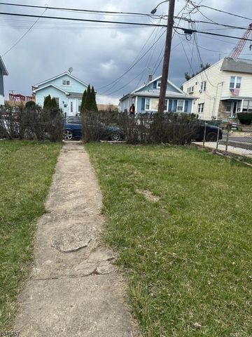 1449 Leslie St, Hillside Twp., NJ 07205