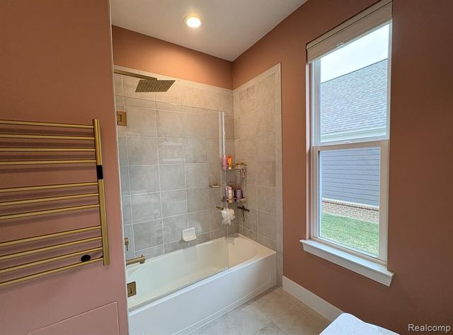 154 Mulberry Lane, Rochester Hills, MI 48309