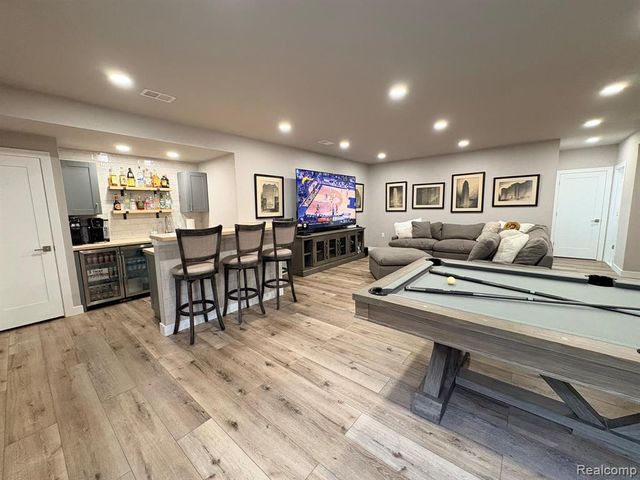 154 Mulberry Lane, Rochester Hills, MI 48309