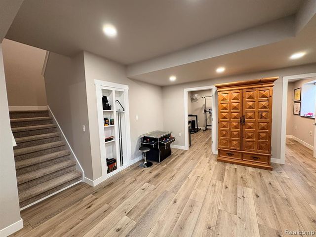 154 Mulberry Lane, Rochester Hills, MI 48309