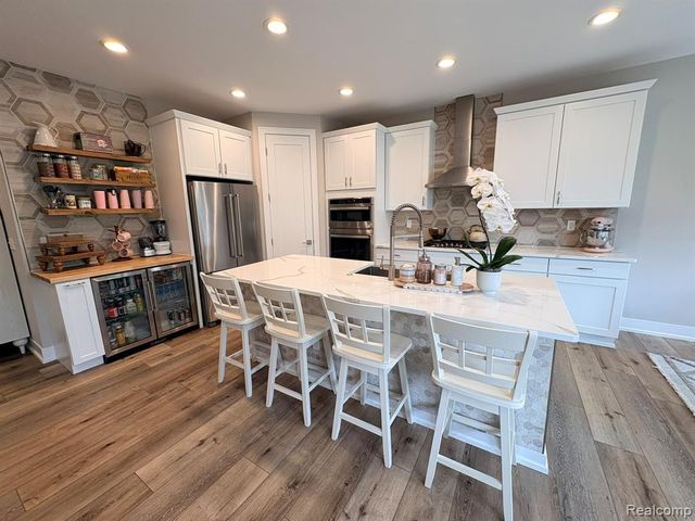 154 Mulberry Lane, Rochester Hills, MI 48309