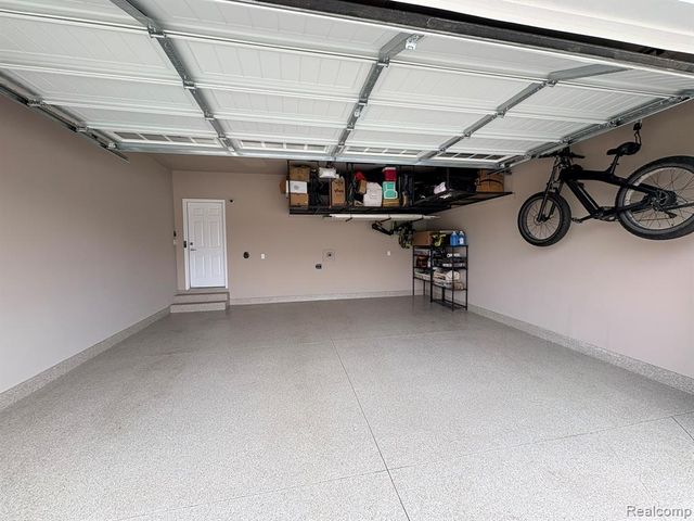 154 Mulberry Lane, Rochester Hills, MI 48309