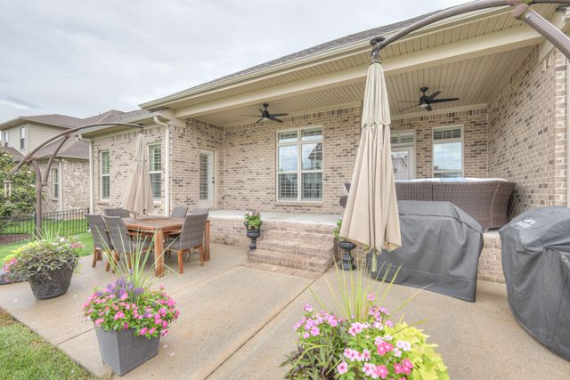 9006 Safe Haven Pl, Spring Hill, TN 37174