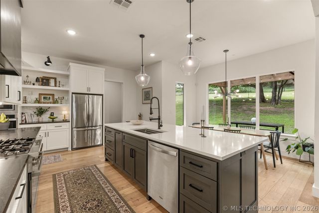 7704 S 283rd East Avenue, Broken Arrow, OK 74014