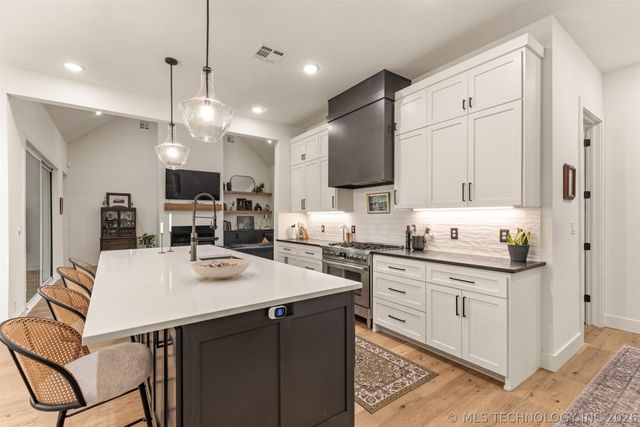 7704 S 283rd East Avenue, Broken Arrow, OK 74014