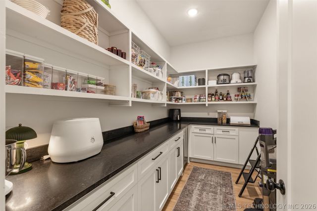 7704 S 283rd East Avenue, Broken Arrow, OK 74014