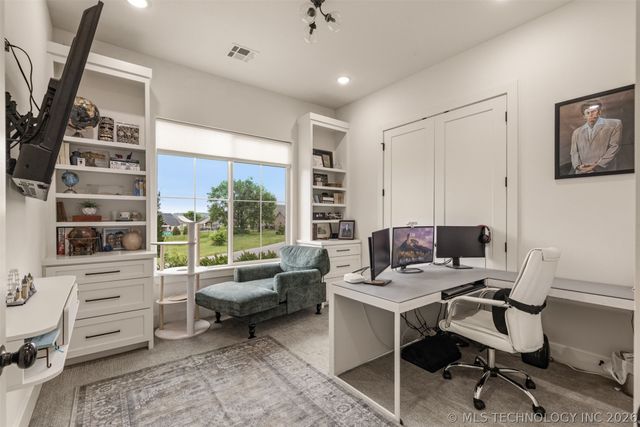 7704 S 283rd East Avenue, Broken Arrow, OK 74014