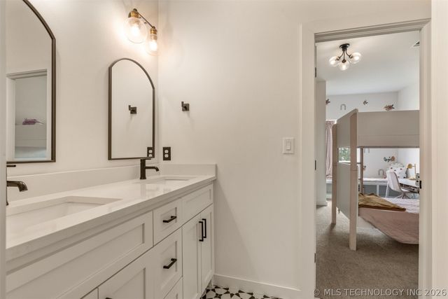 7704 S 283rd East Avenue, Broken Arrow, OK 74014